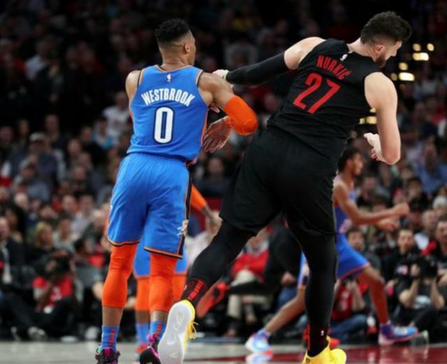 椅强调交互 椅强调交互